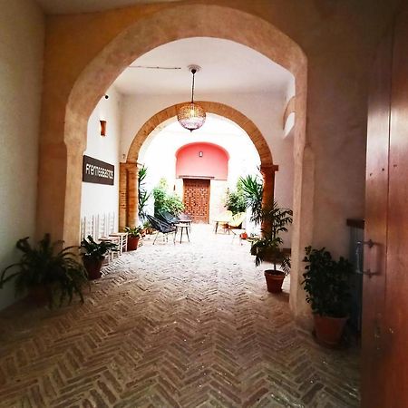 Frenteabastos Suites Cafe Hostal & Apartments Carmona  Buitenkant foto