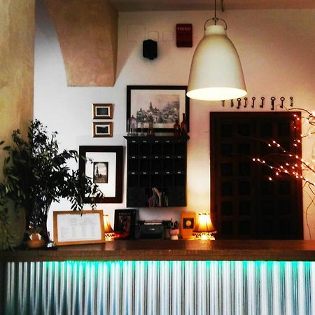Frenteabastos Suites Cafe Hostal & Apartments Carmona  Buitenkant foto