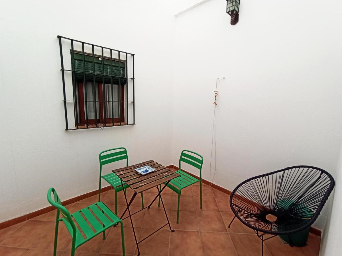 Frenteabastos Suites Cafe Hostal & Apartments Carmona  Buitenkant foto