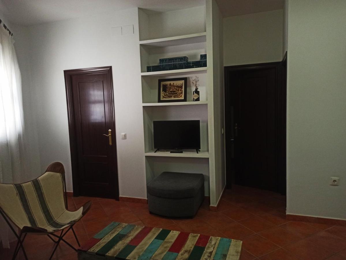 Frenteabastos Suites Cafe Hostal & Apartments Carmona  Buitenkant foto