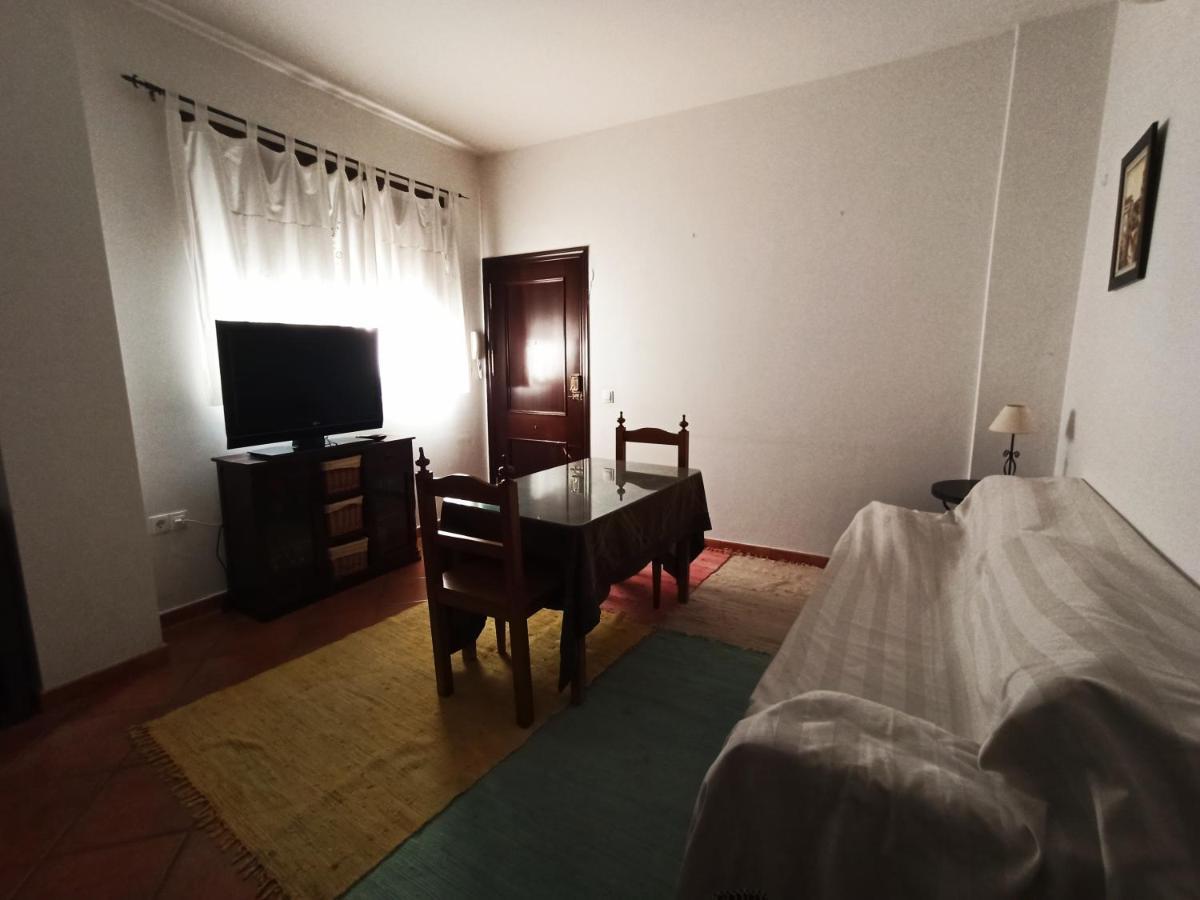 Frenteabastos Suites Cafe Hostal & Apartments Carmona  Buitenkant foto