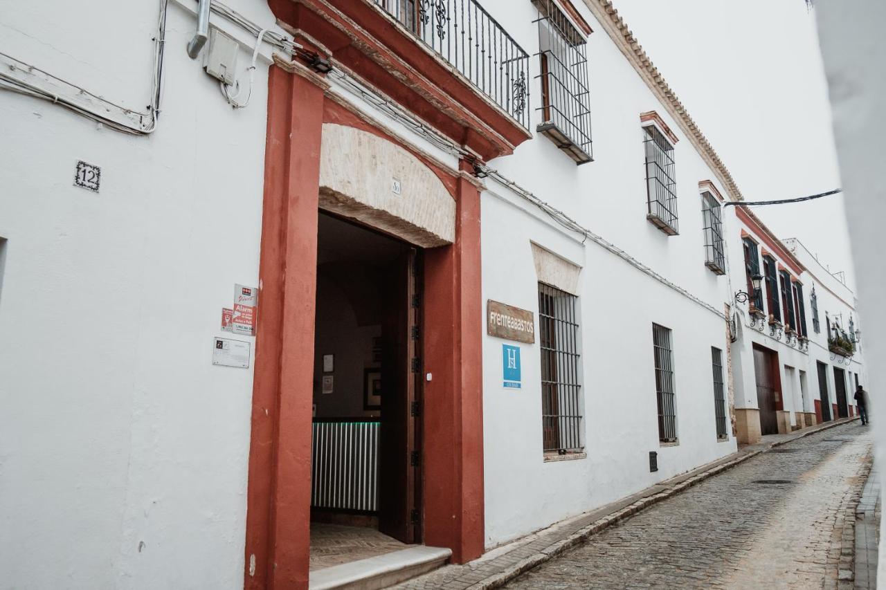 Frenteabastos Suites Cafe Hostal & Apartments Carmona  Buitenkant foto