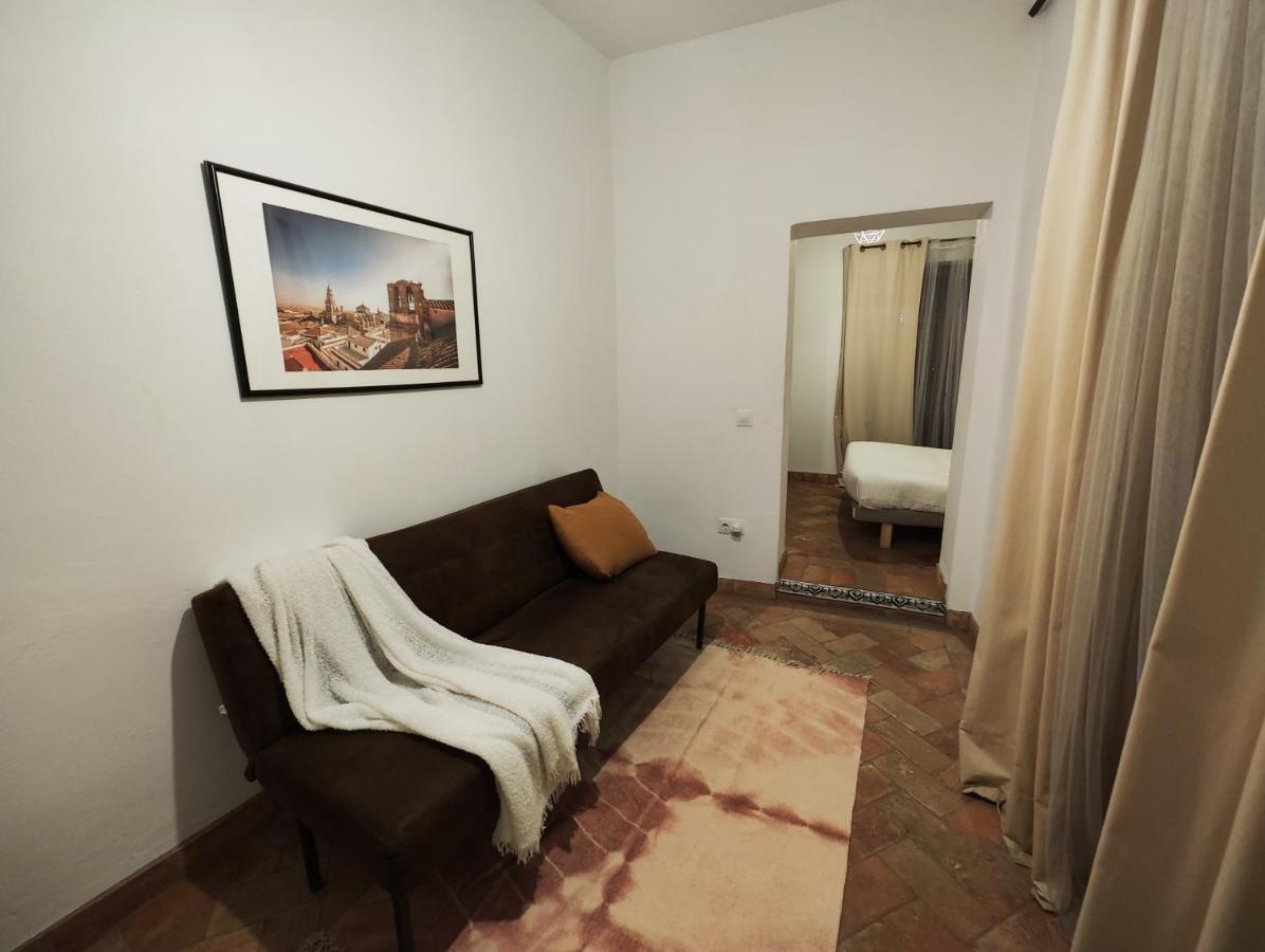 Frenteabastos Suites Cafe Hostal & Apartments Carmona  Buitenkant foto
