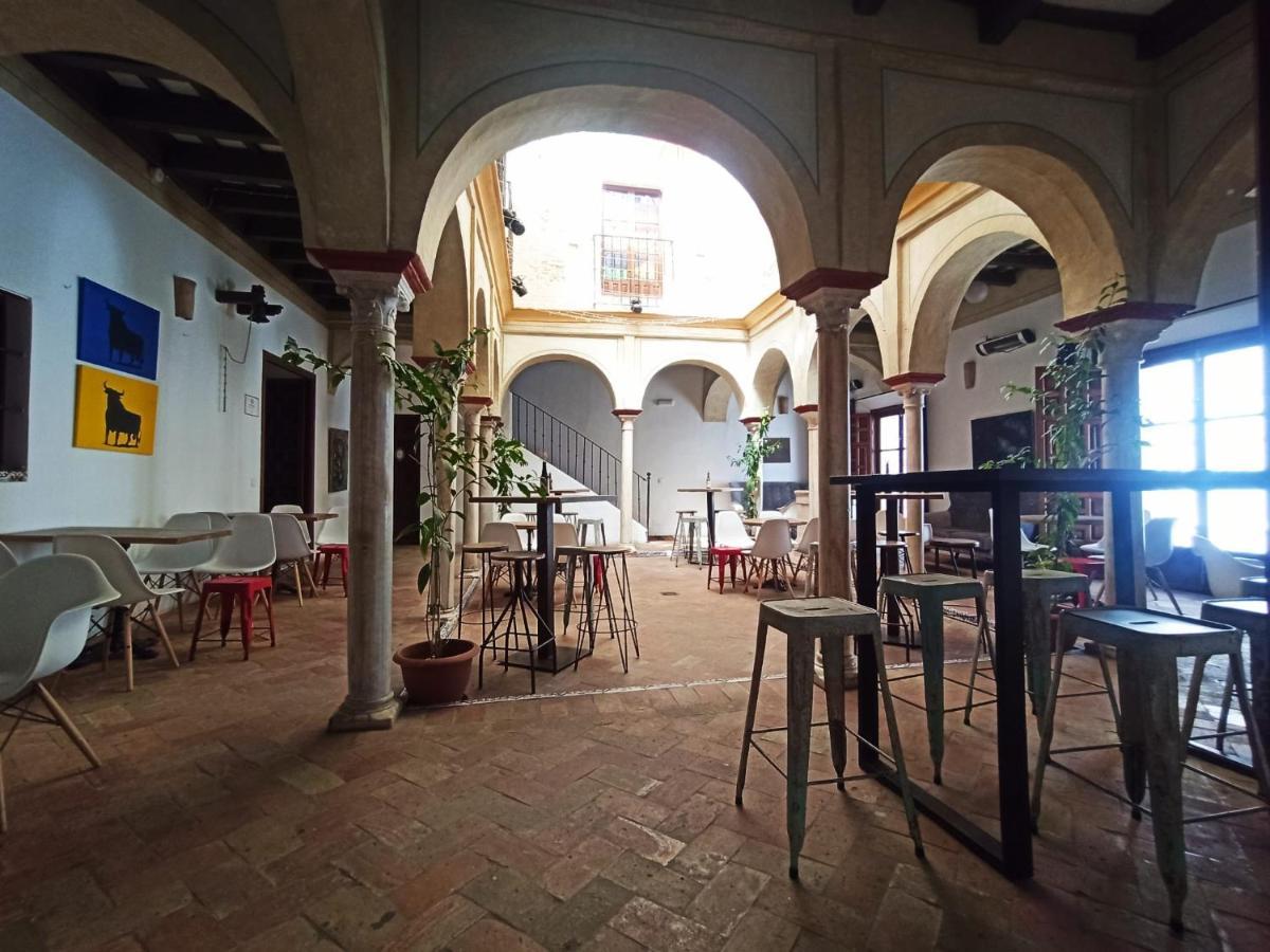 Frenteabastos Suites Cafe Hostal & Apartments Carmona  Buitenkant foto