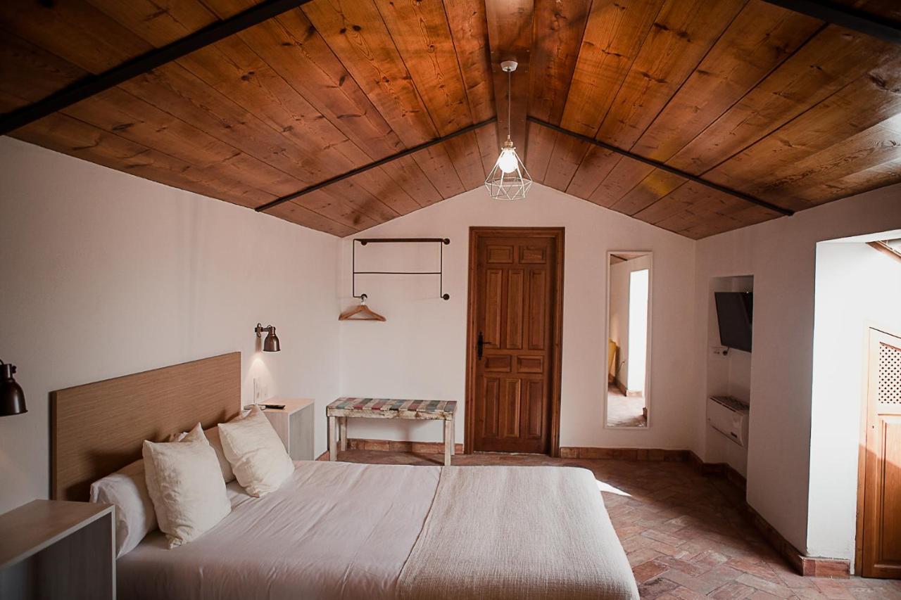 Frenteabastos Suites Cafe Hostal & Apartments Carmona  Buitenkant foto