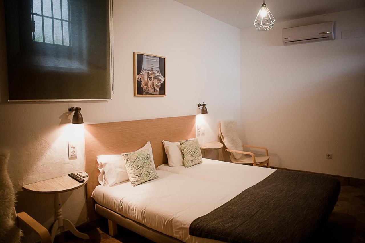 Frenteabastos Suites Cafe Hostal & Apartments Carmona  Buitenkant foto