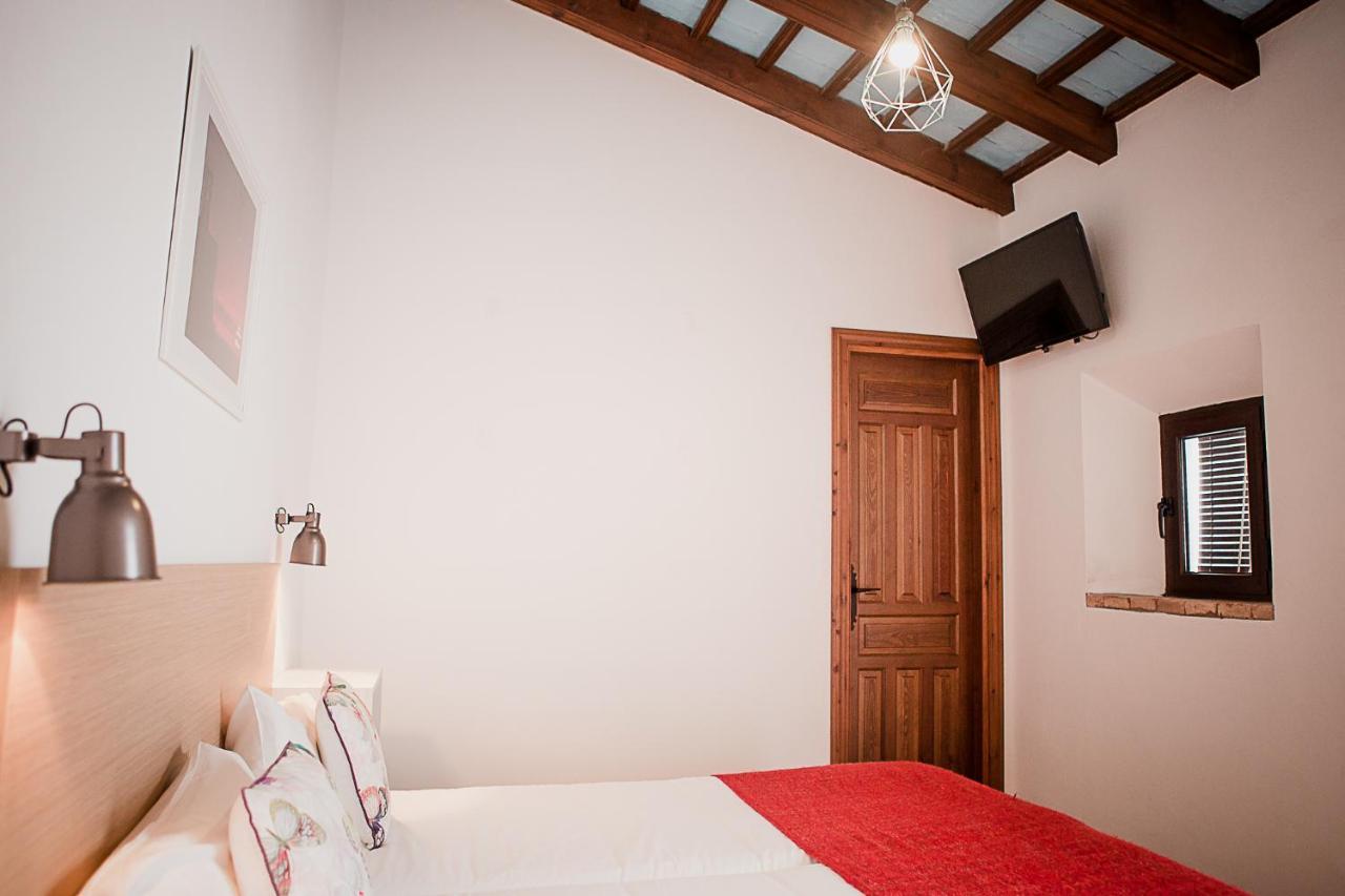 Frenteabastos Suites Cafe Hostal & Apartments Carmona  Buitenkant foto