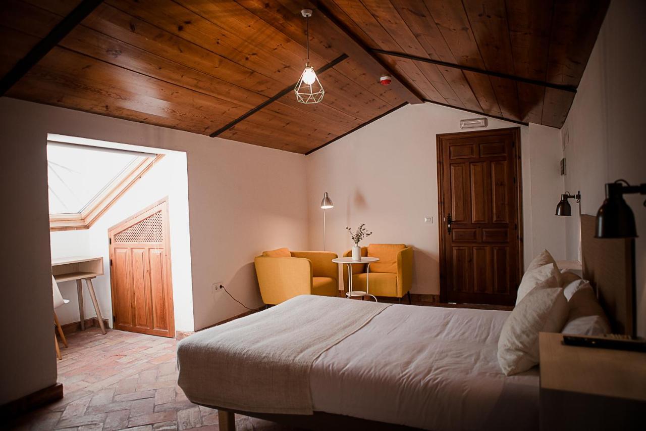 Frenteabastos Suites Cafe Hostal & Apartments Carmona  Buitenkant foto