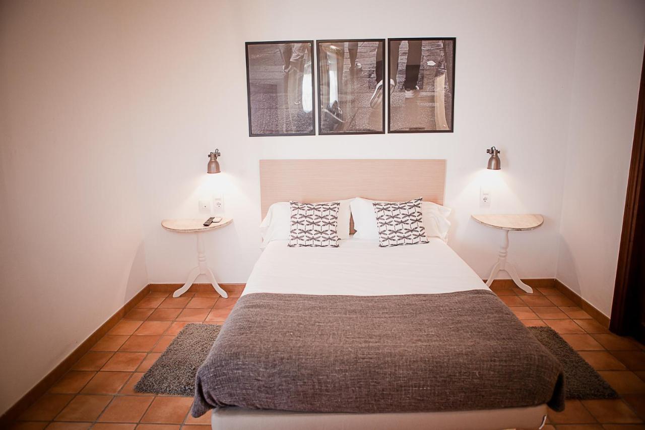 Frenteabastos Suites Cafe Hostal & Apartments Carmona  Buitenkant foto
