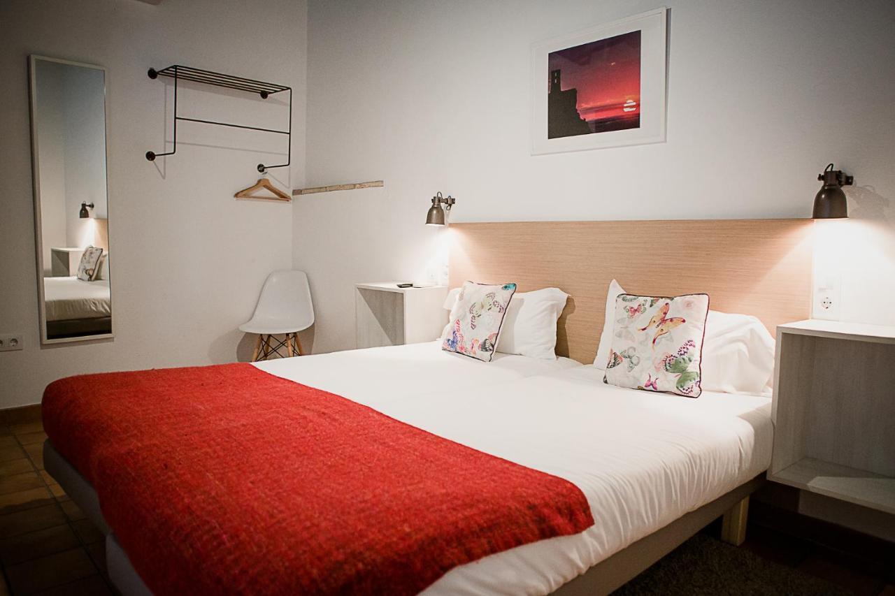 Frenteabastos Suites Cafe Hostal & Apartments Carmona  Buitenkant foto