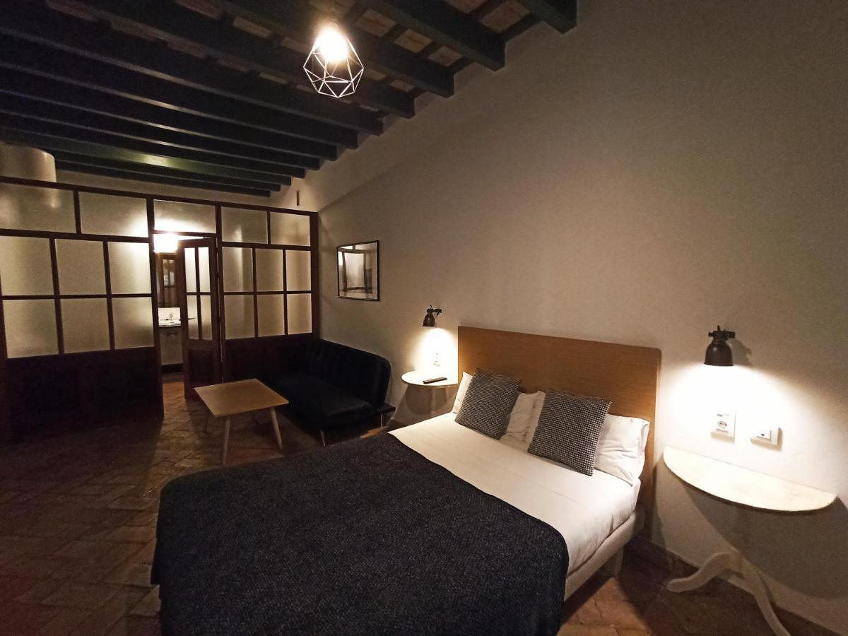 Frenteabastos Suites Cafe Hostal & Apartments Carmona  Buitenkant foto